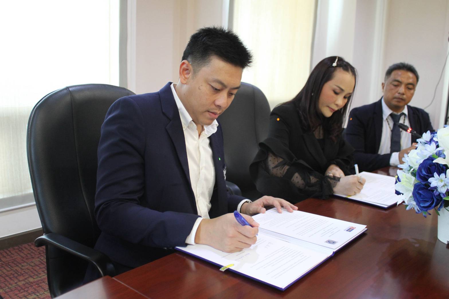 ลงนามความร่วมมือทางวิชาการ กับ วิทยาลัยนานาชาติ นิด้า